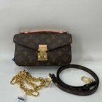 Louis Vuitton Messenger Bag