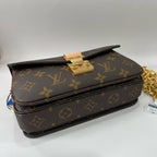 Louis Vuitton Messenger Bag