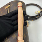 Louis Vuitton Messenger Bag