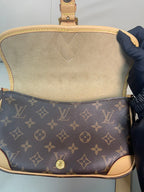 Louis Vuitton Diane Canvas M46317