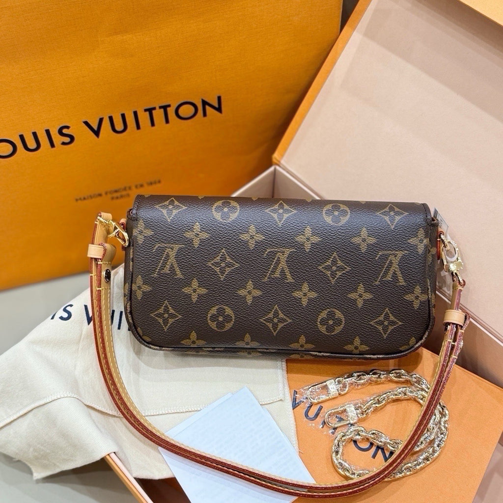 Louis Vuitton Wallet On Chain Ivy 23.5 x 12 x 4.3 M81911