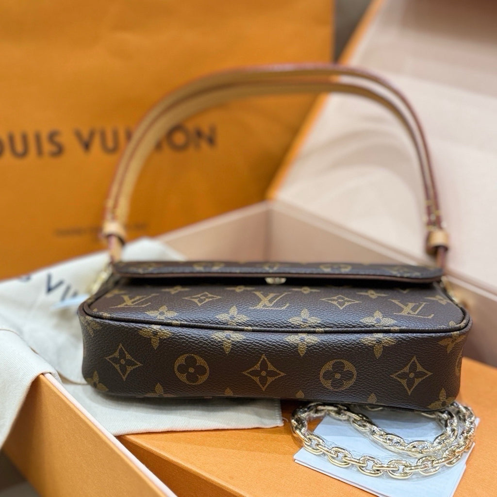 Louis Vuitton Wallet On Chain Ivy 23.5 x 12 x 4.3 M81911