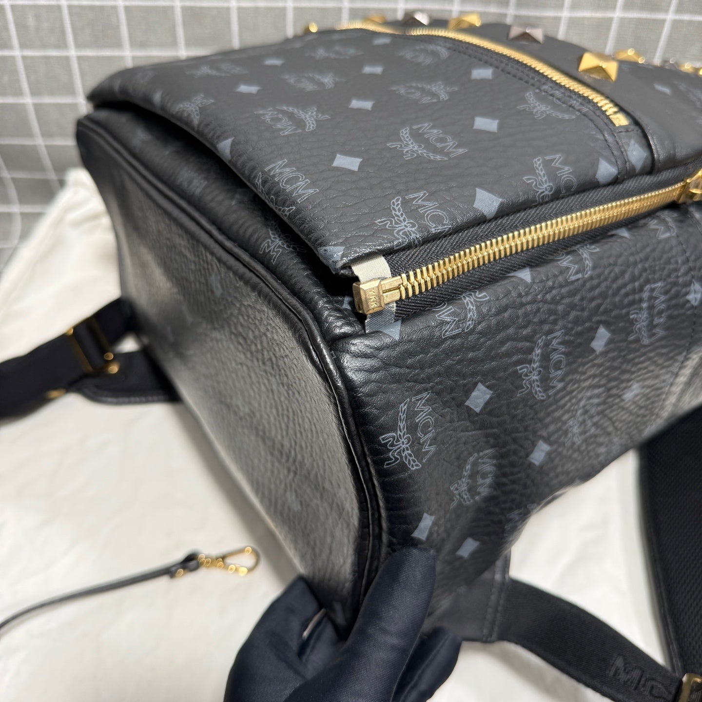 MCM Leather Backpack MMKBAVE02BK001