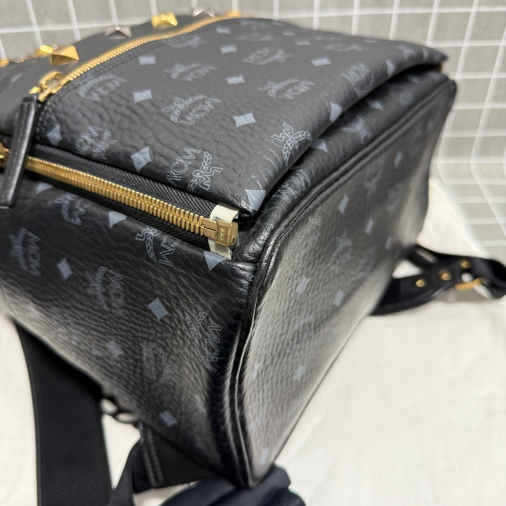 MCM Leather Backpack MMKBAVE02BK001
