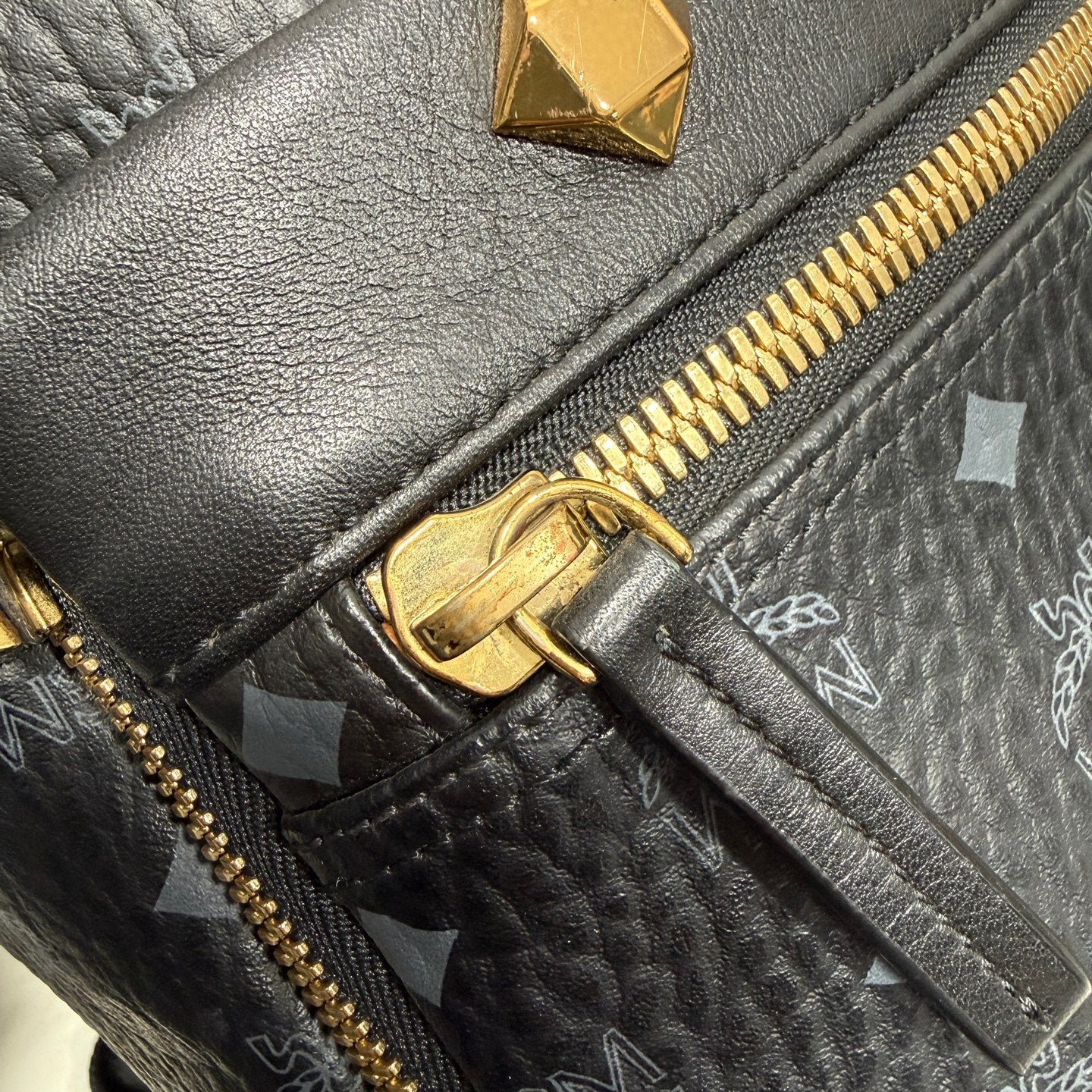 MCM Leather Backpack MMKBAVE02BK001