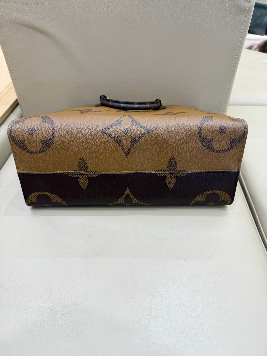 Louis Vuitton Tote