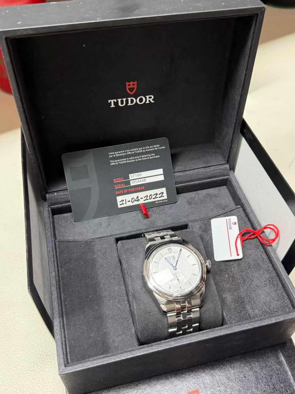 Tudor Junjue Double-Date Model 42 millimeters m57100-0001