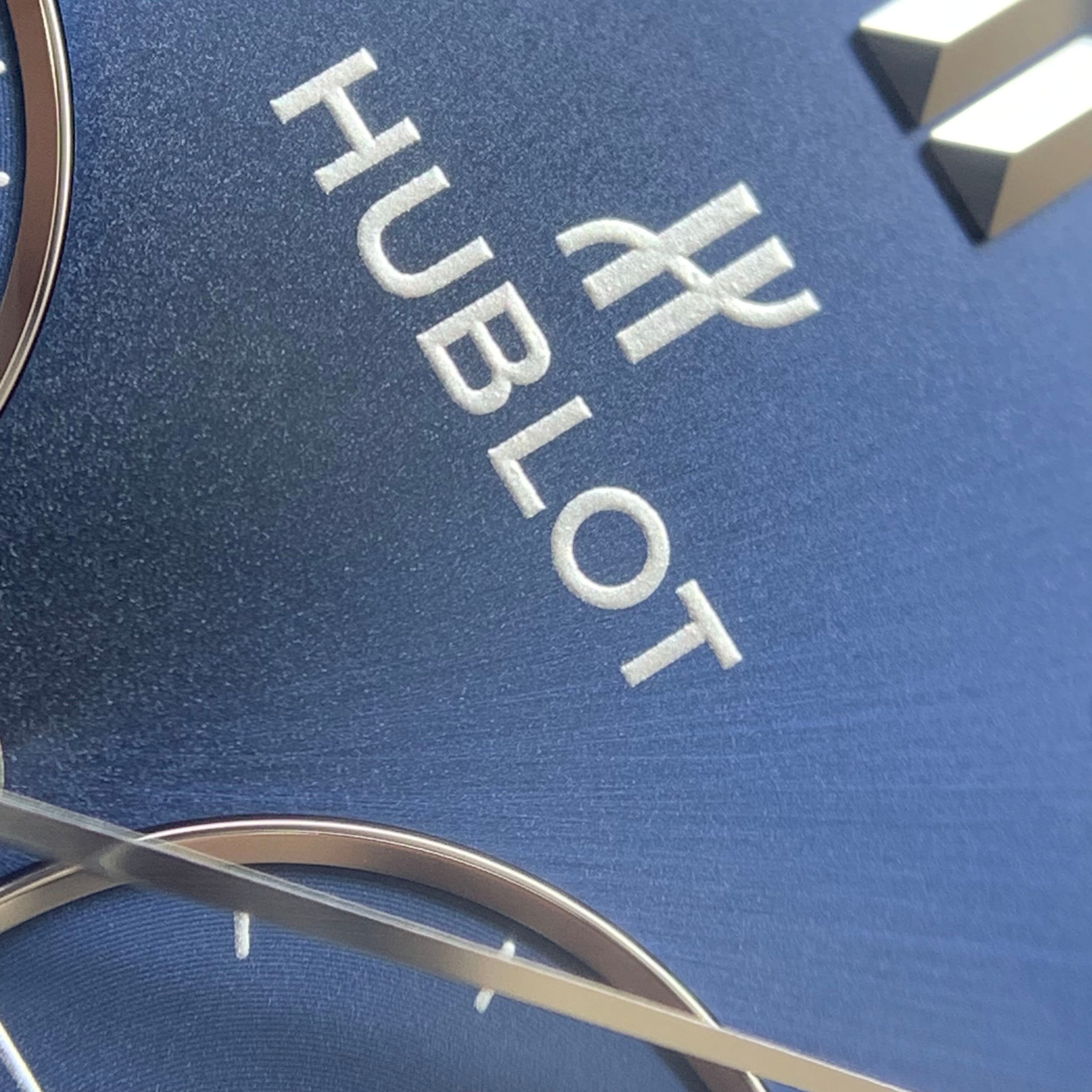 Hublot Classic Fusion Series 42MM 541.CM.7170.RX