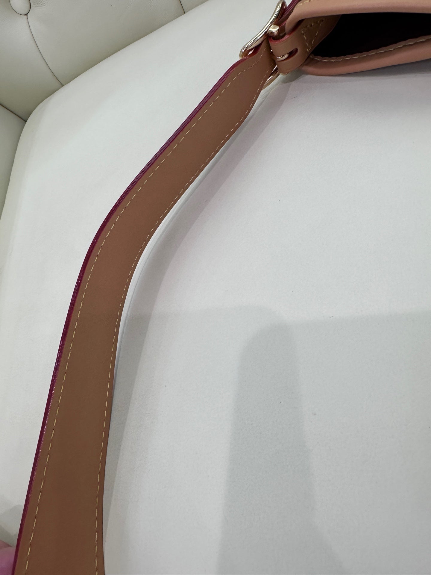 Louis Vuitton Carryall 29 x 24 x 12 M46203