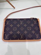 Louis Vuitton Carryall 29 x 24 x 12 M46203
