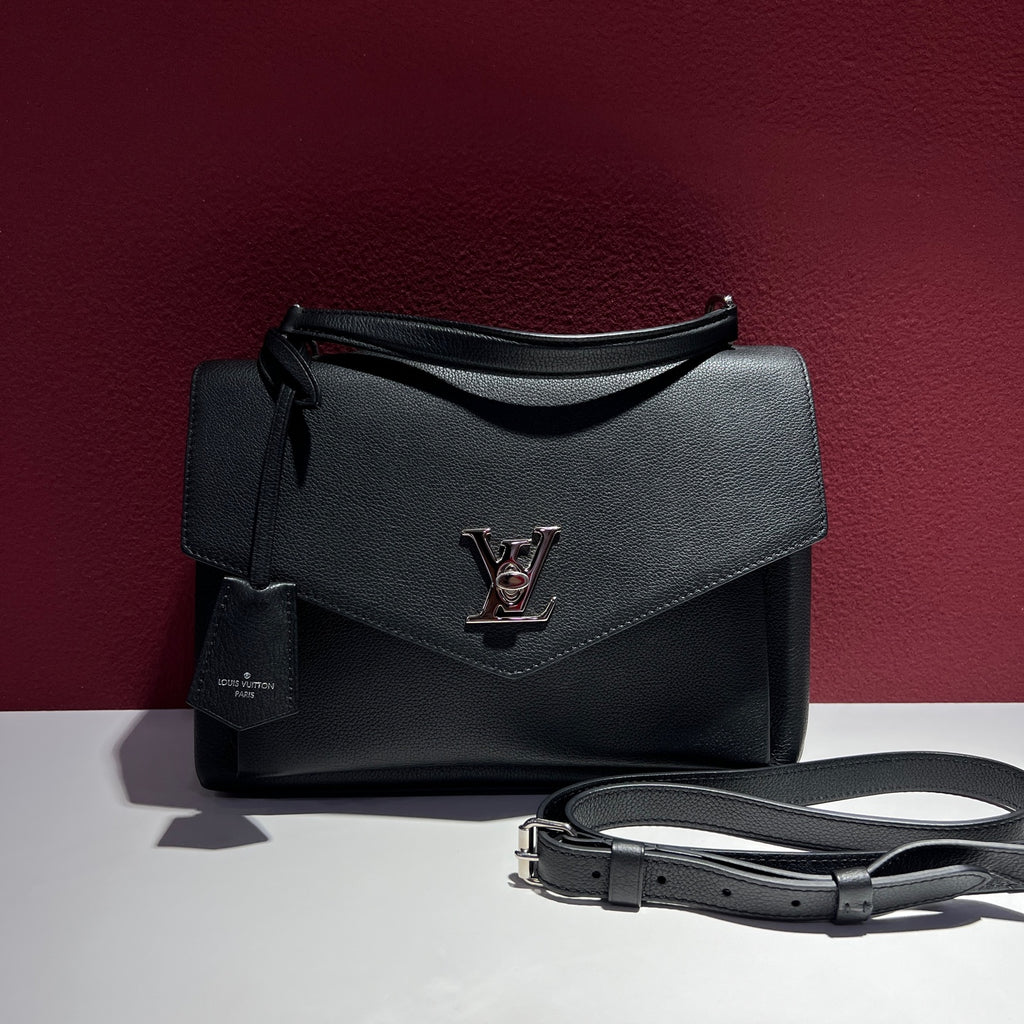 Louis Vuitton Black Crossbody M54849