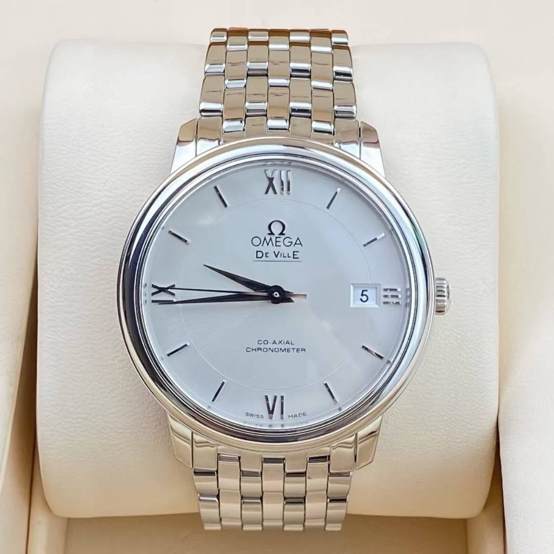 Omega Flying Disc Series Silver Automatic (self-winding) watch 36.8 424.10.37.20.02.001