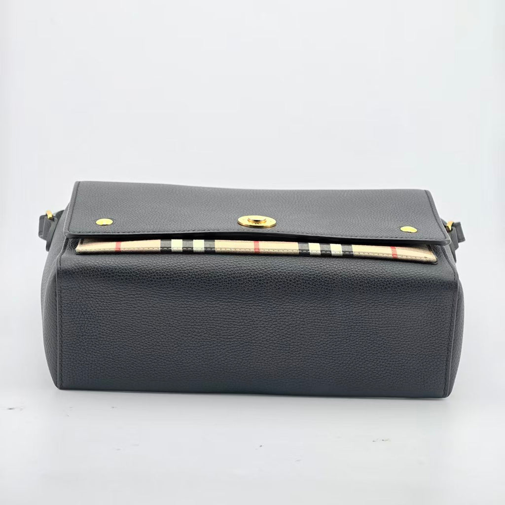 Burberry Note Pack Messenger Bag 80211101