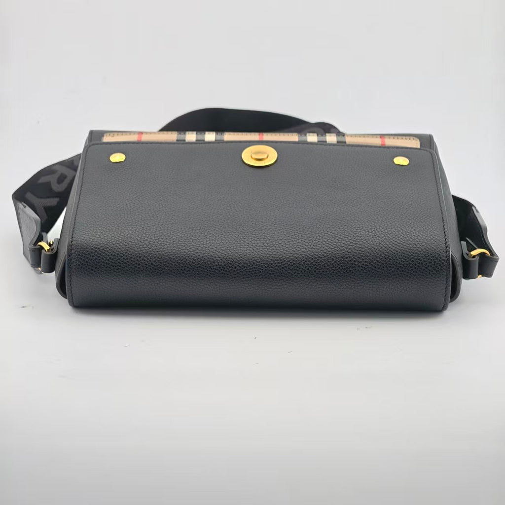 Burberry Note Pack Messenger Bag 80211101