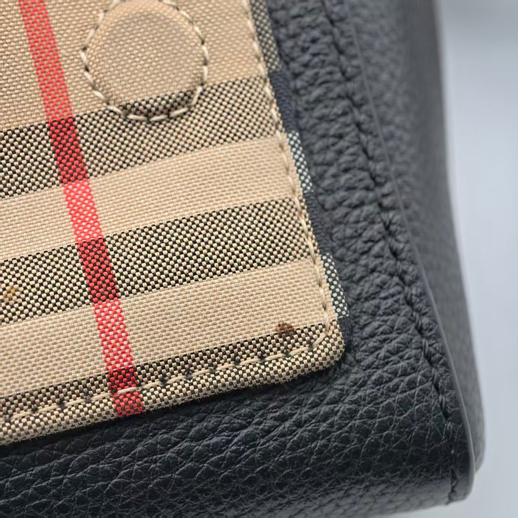 Burberry Note Pack Messenger Bag 80211101