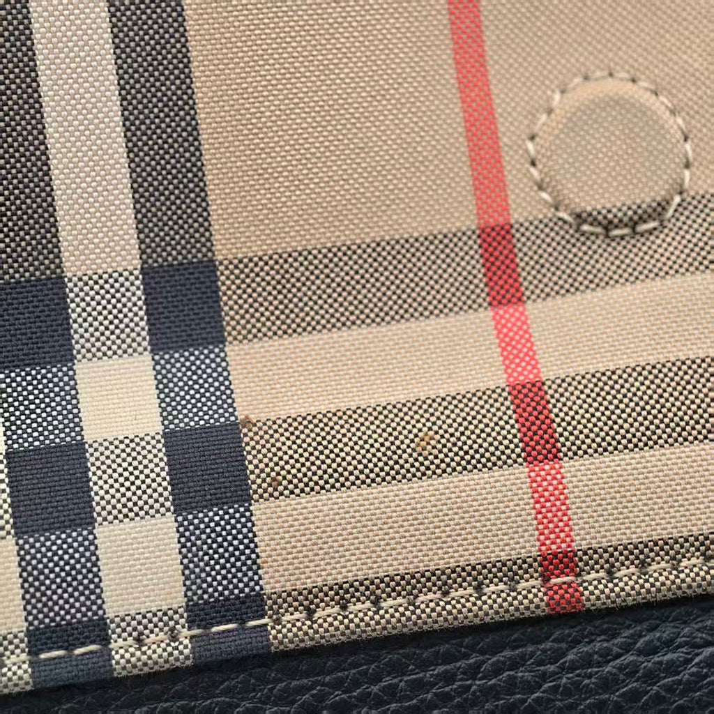 Burberry Note Pack Messenger Bag 80211101
