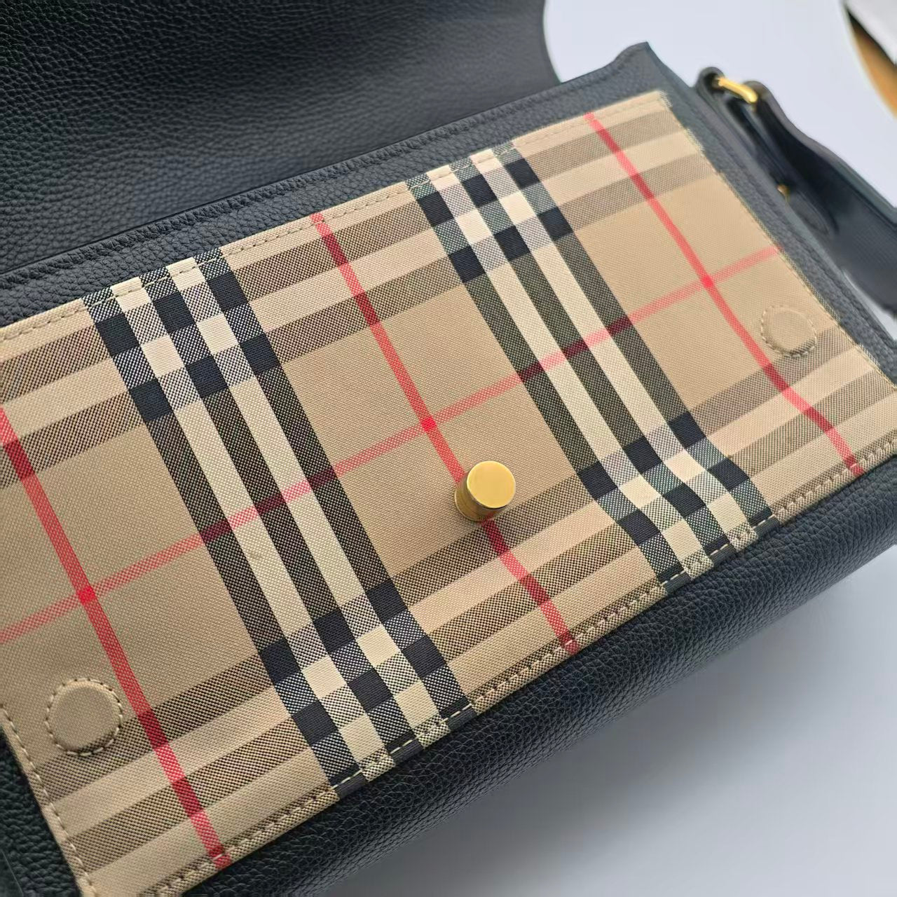 Burberry Note Pack Messenger Bag 80211101