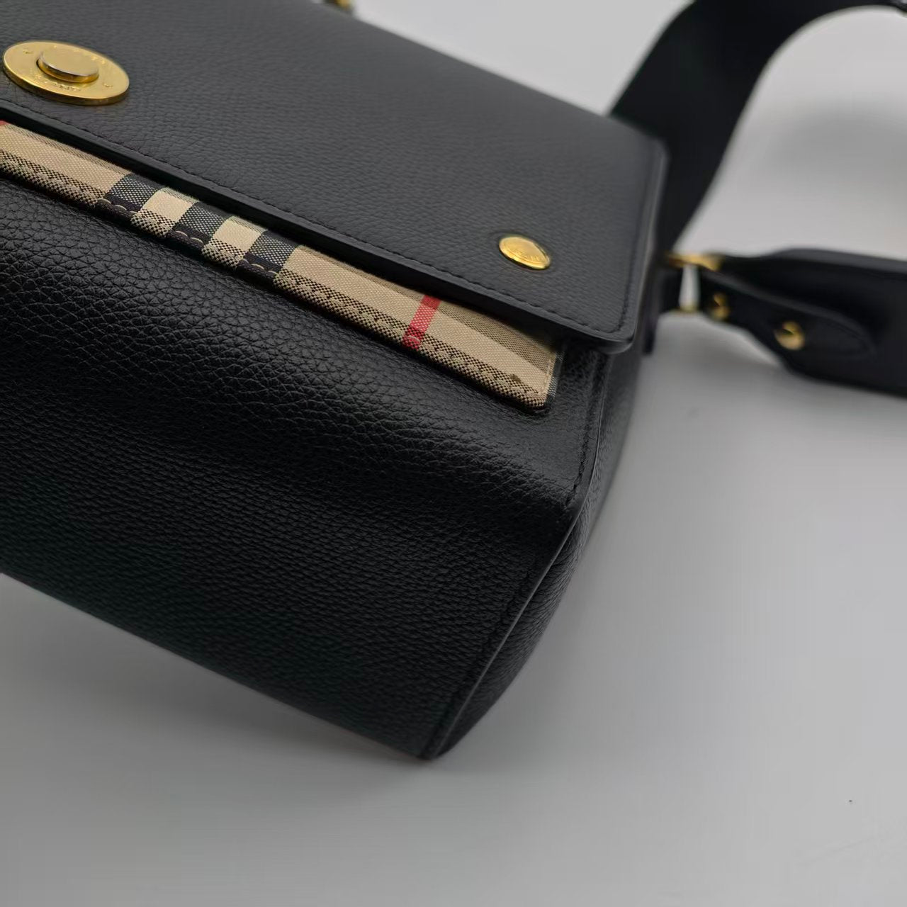 Burberry Note Pack Messenger Bag 80211101