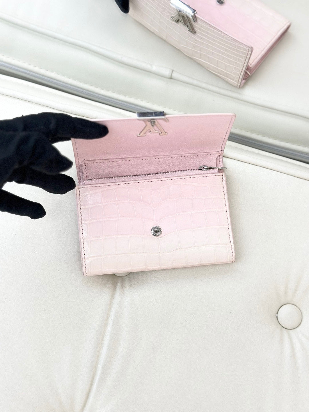Louis Vuitton Pink N90214