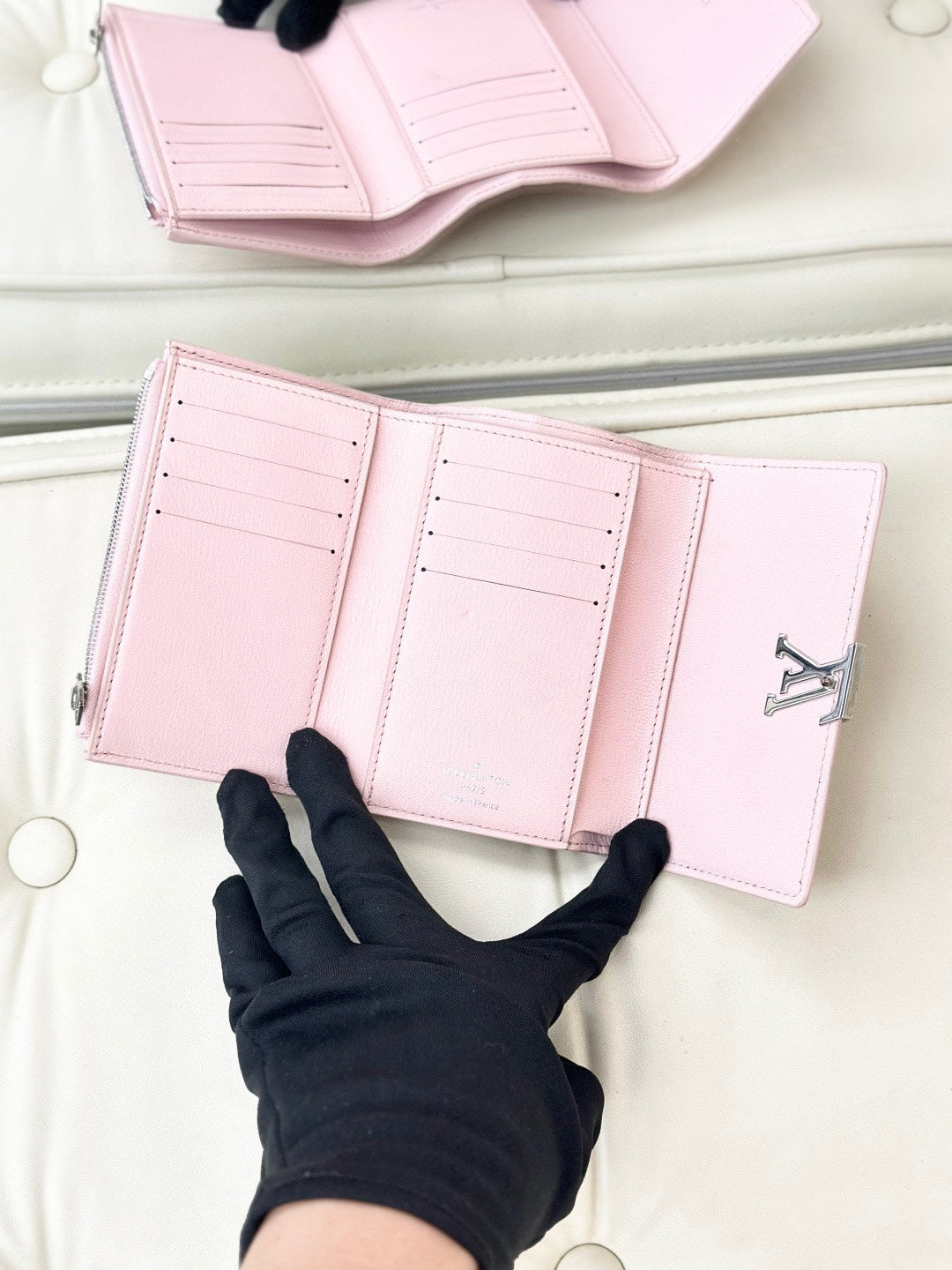 Louis Vuitton Pink N90214