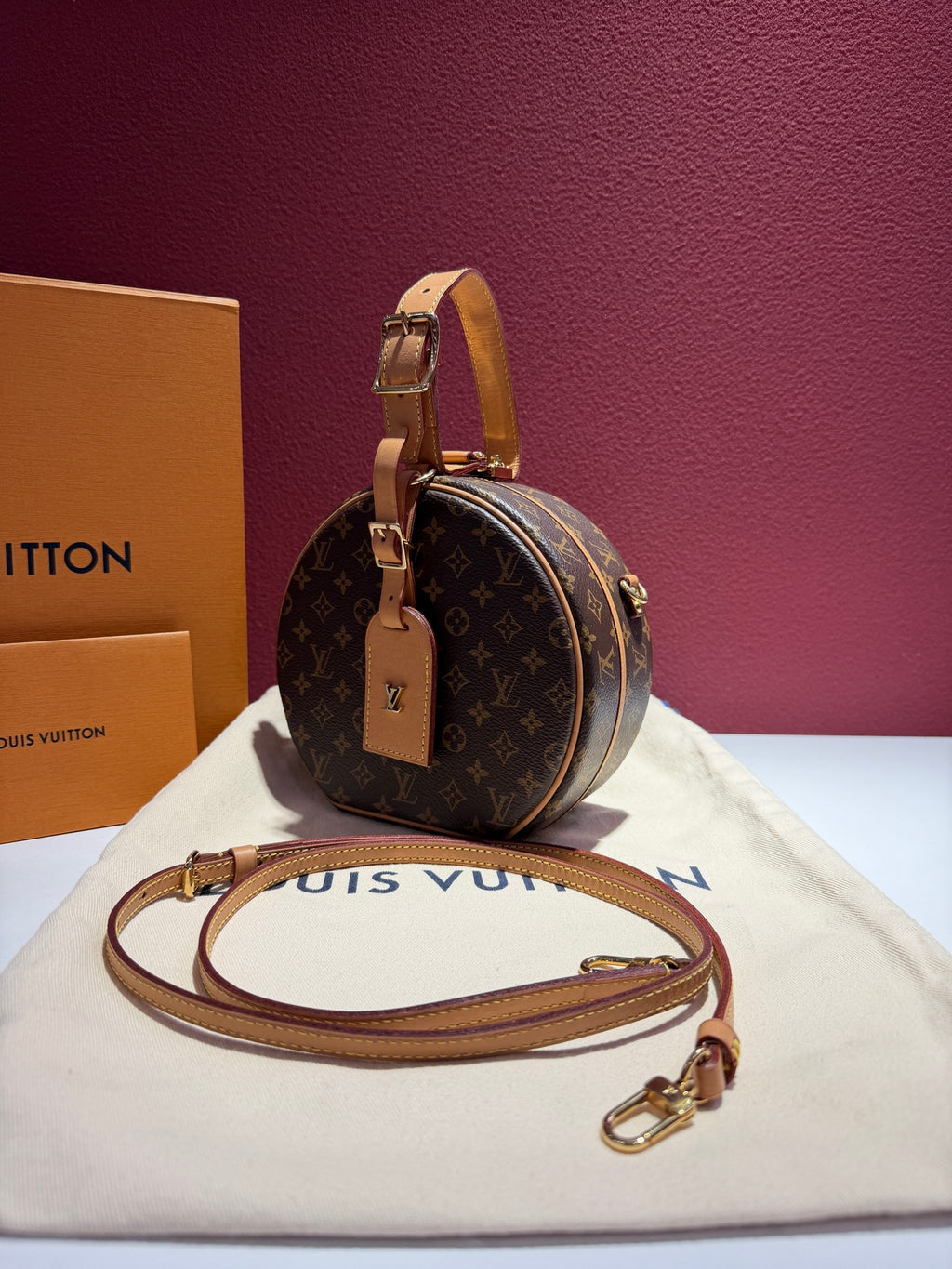 Louis Vuitton Petite Boite Chapeau Canvas 17.5x 16.5x 7.5 cm M43514