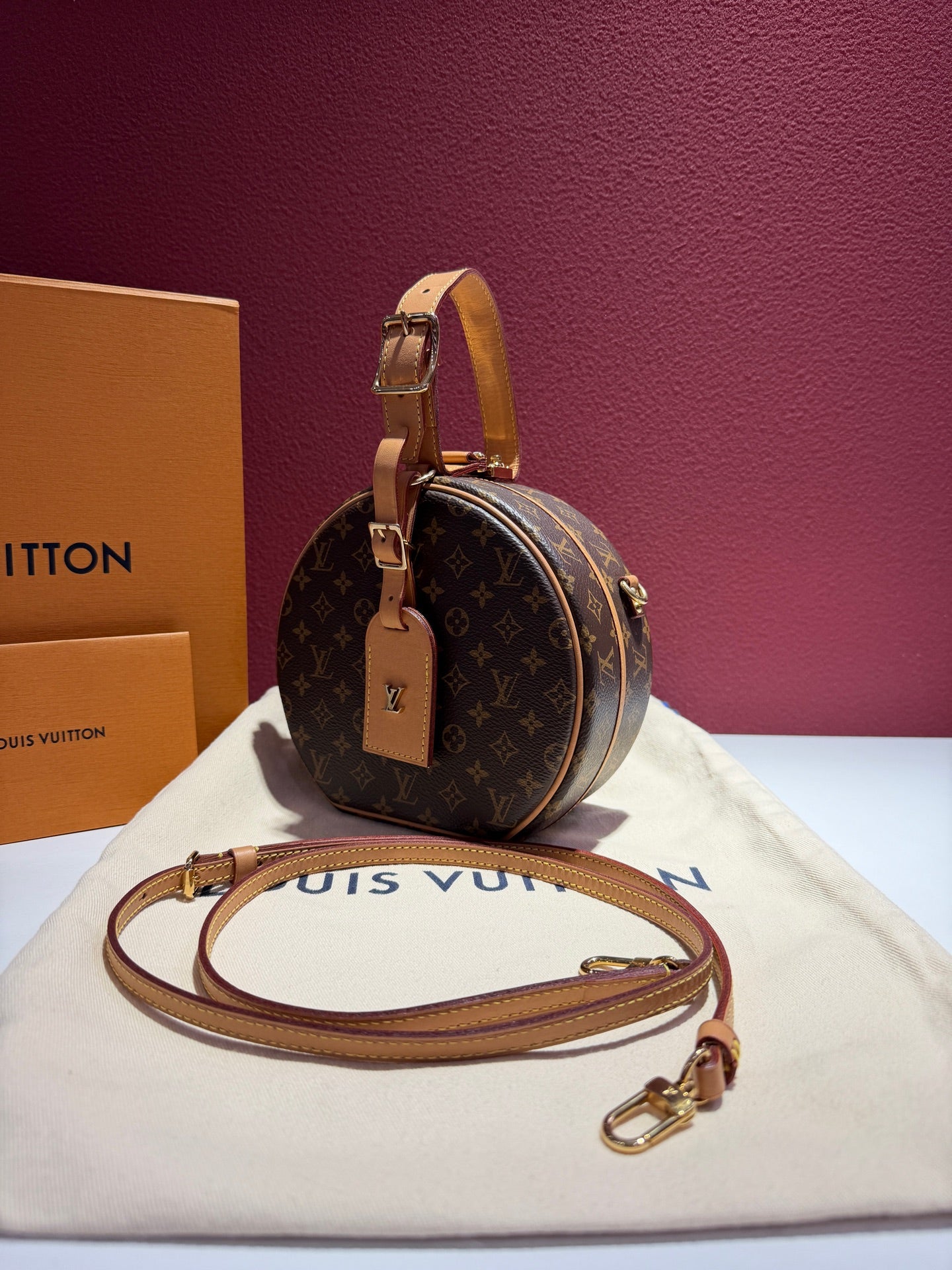Louis Vuitton Petite Boite Chapeau Canvas 17.5x 16.5x 7.5 cm M43514