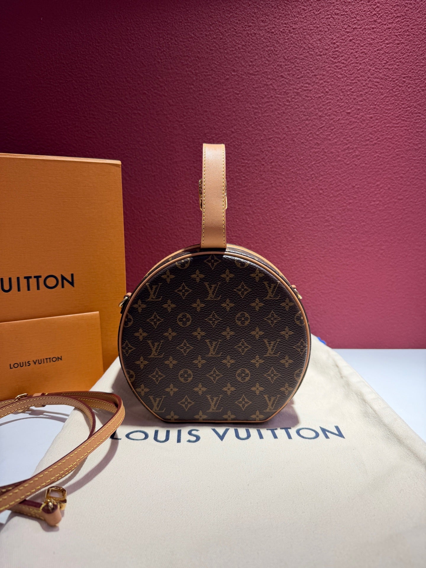 Louis Vuitton Petite Boite Chapeau Canvas 17.5x 16.5x 7.5 cm M43514