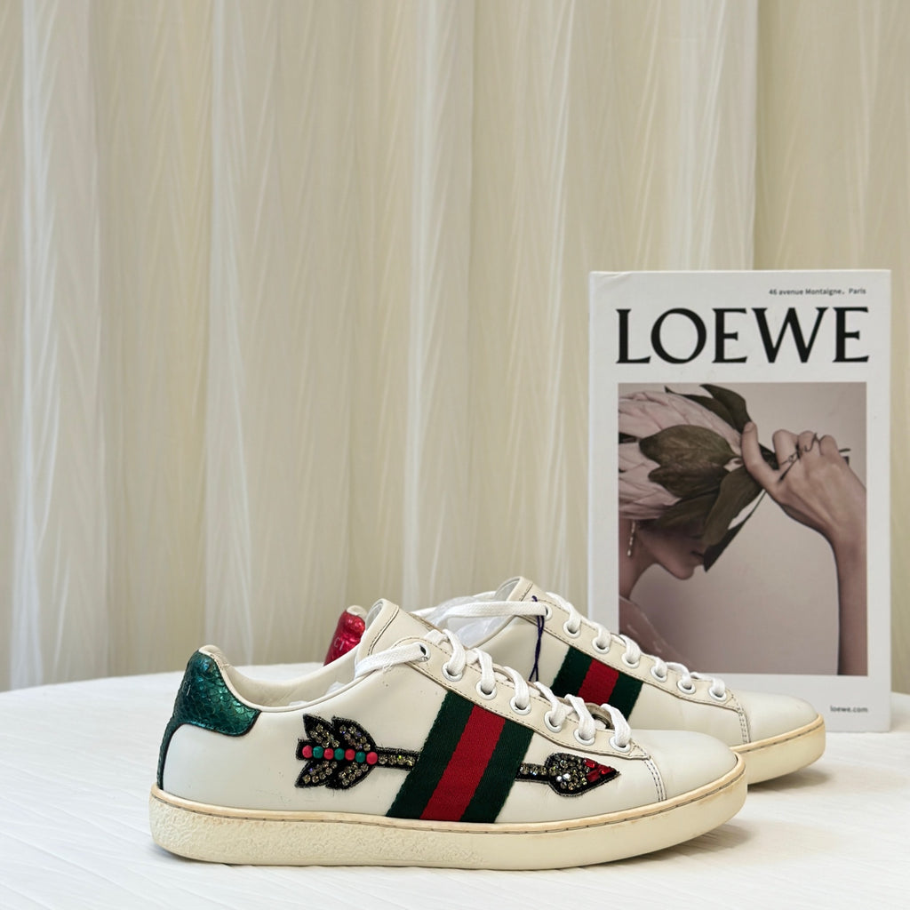 Gucci 37 454551-A38G0-9064