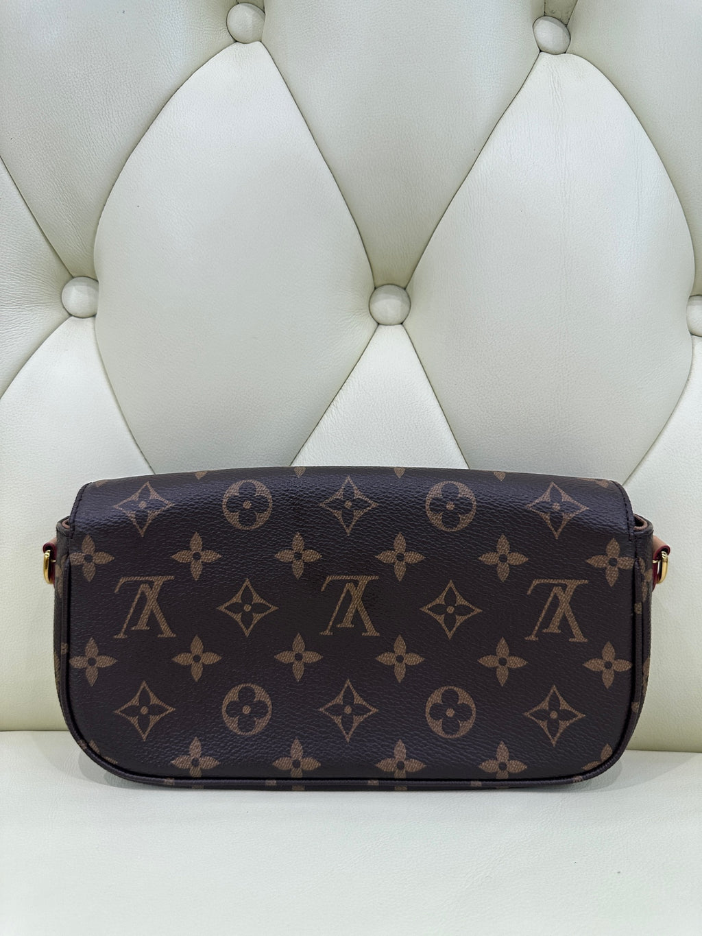 Louis Vuitton Wallet On Chain Ivy 23.5 x 12 x 4.3 M81911