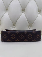 Louis Vuitton Wallet On Chain Ivy 23.5 x 12 x 4.3 M81911