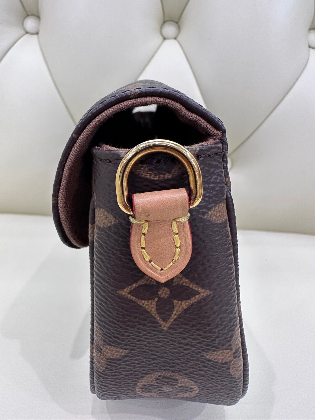 Louis Vuitton Wallet On Chain Ivy 23.5 x 12 x 4.3 M81911