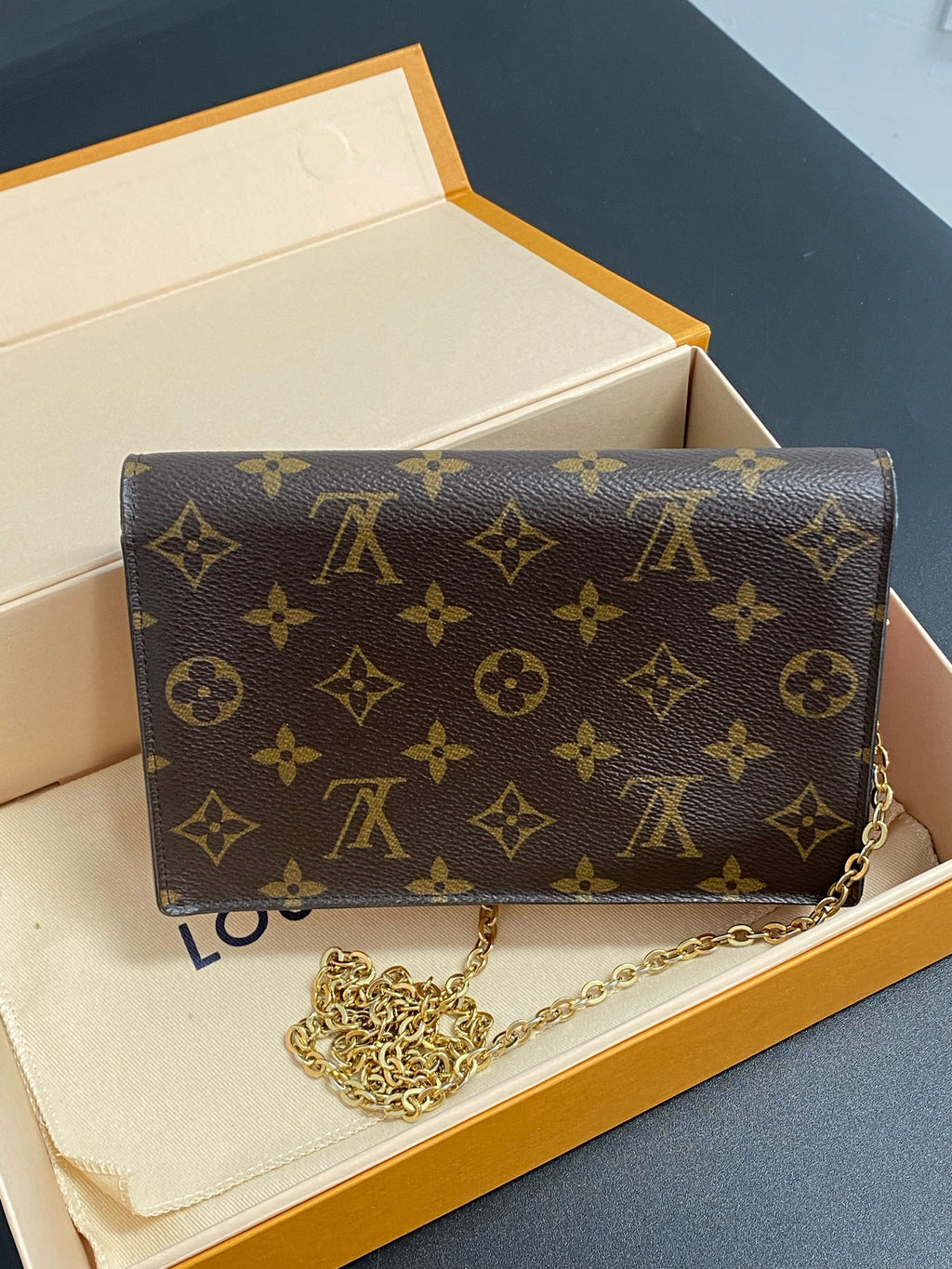 Louis Vuitton (Unknown) Canvas Pink M67405