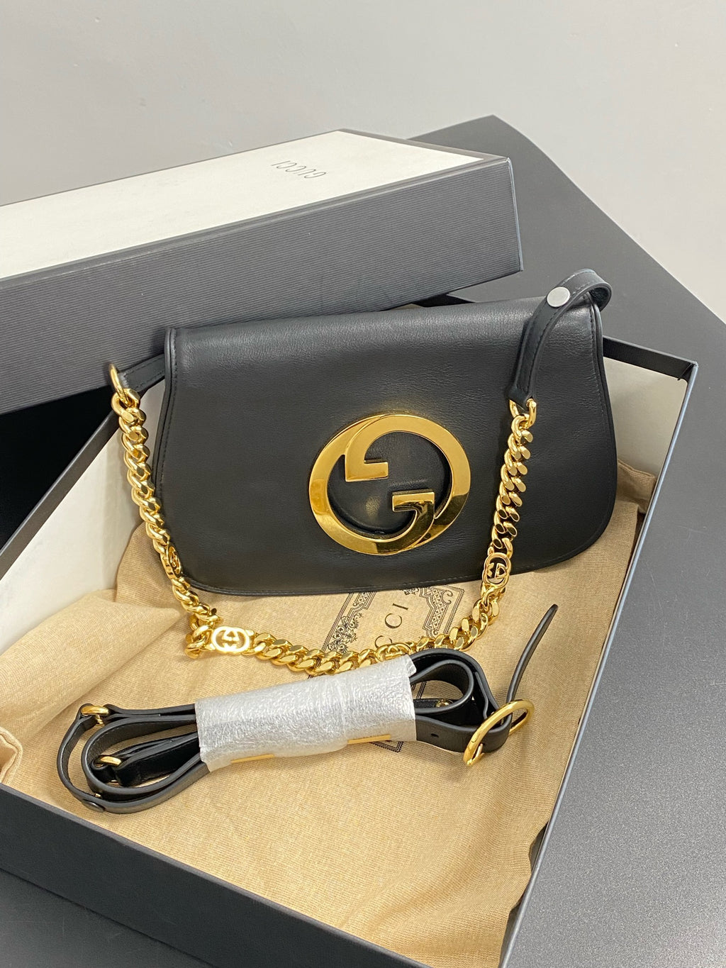Gucci Gucci Blondie Collection Metal Gold Crossbody 699268 UXX0G 1000
