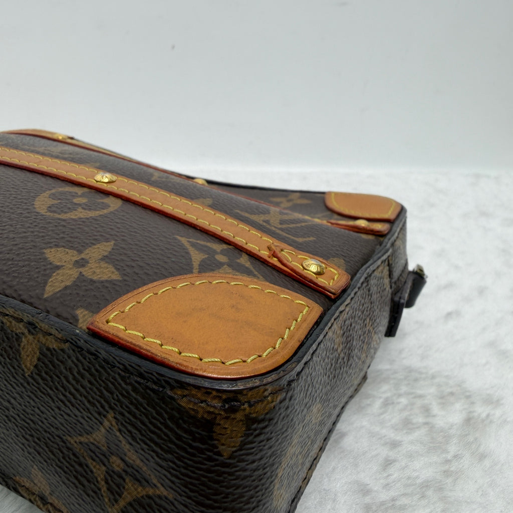 Louis Vuitton Canvas Beige