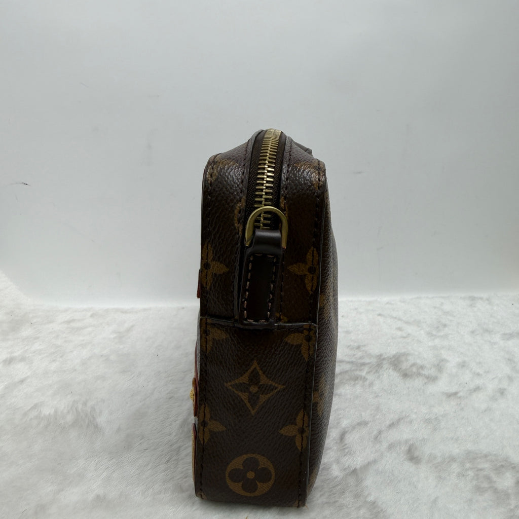Louis Vuitton Canvas Beige