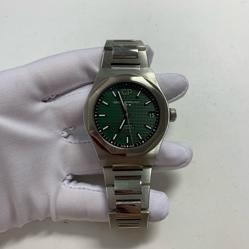 Girard-Perregaux Laureato 42 mm 81010-11-3153-1CM
