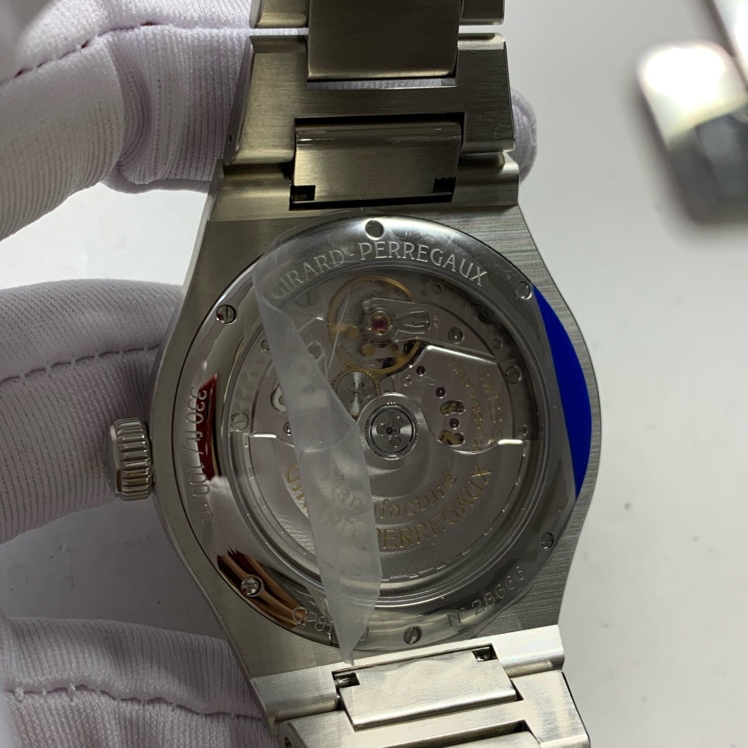 Girard-Perregaux Laureato 42 mm 81010-11-3153-1CM