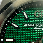 Girard-Perregaux Laureato 42 mm 81010-11-3153-1CM