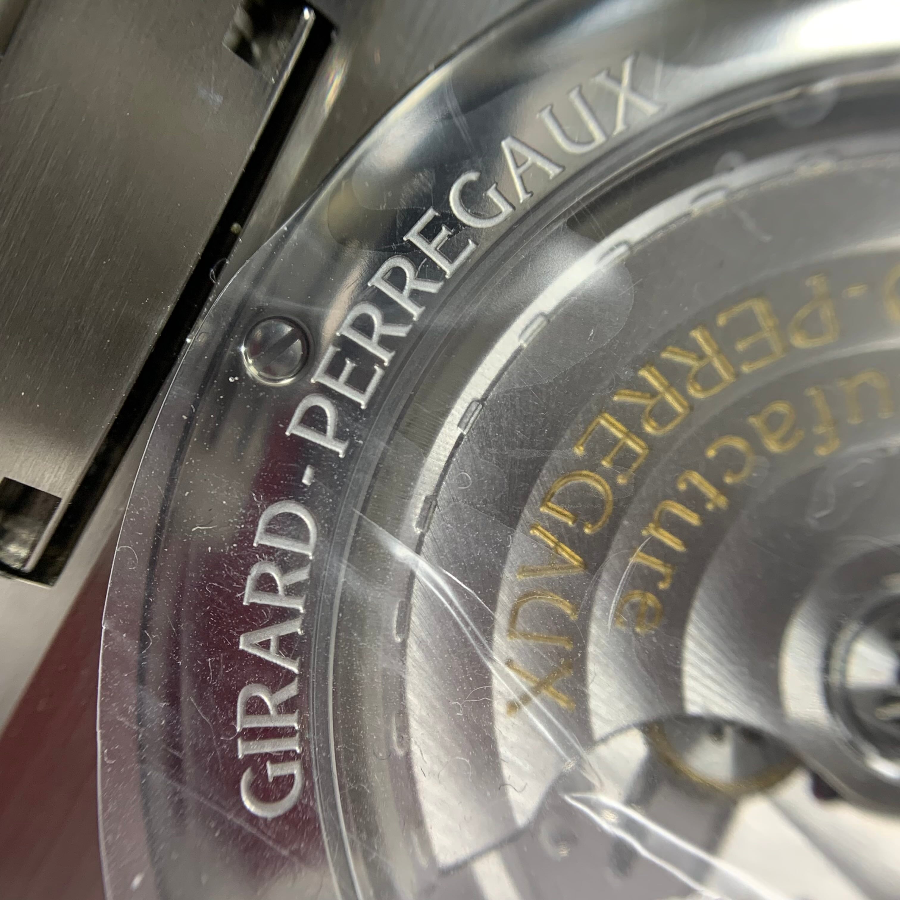 Girard-Perregaux Laureato 42 mm 81010-11-3153-1CM