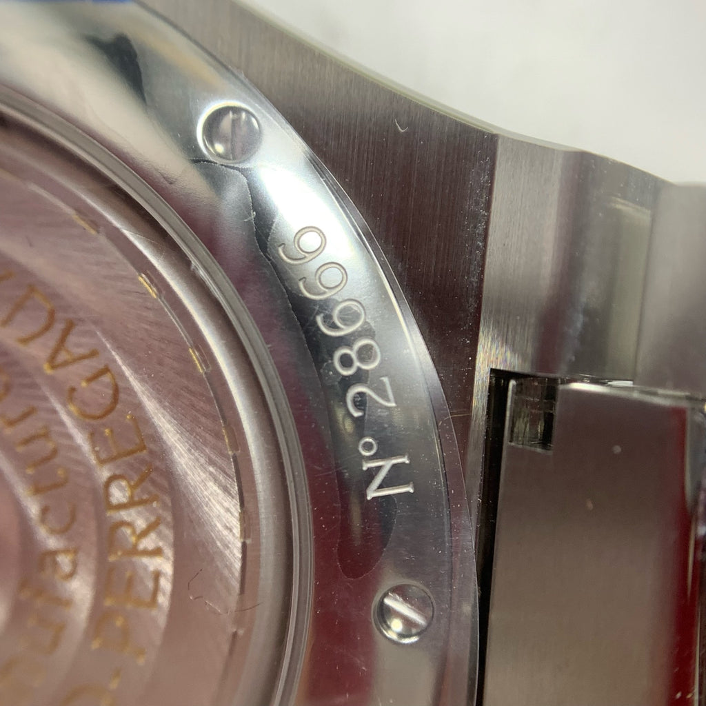 Girard-Perregaux Laureato 42 mm 81010-11-3153-1CM