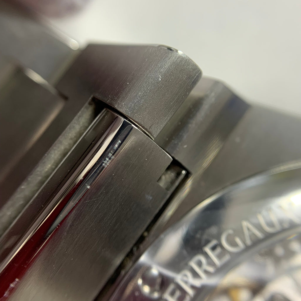 Girard-Perregaux Laureato 42 mm 81010-11-3153-1CM
