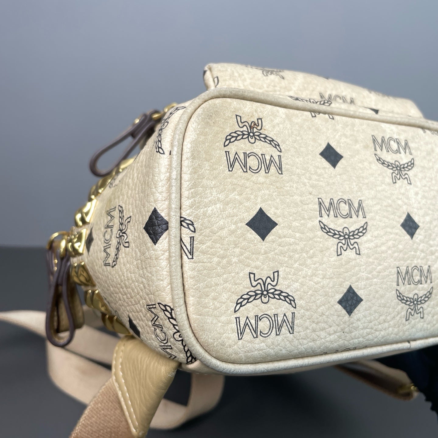 MCM Yellow