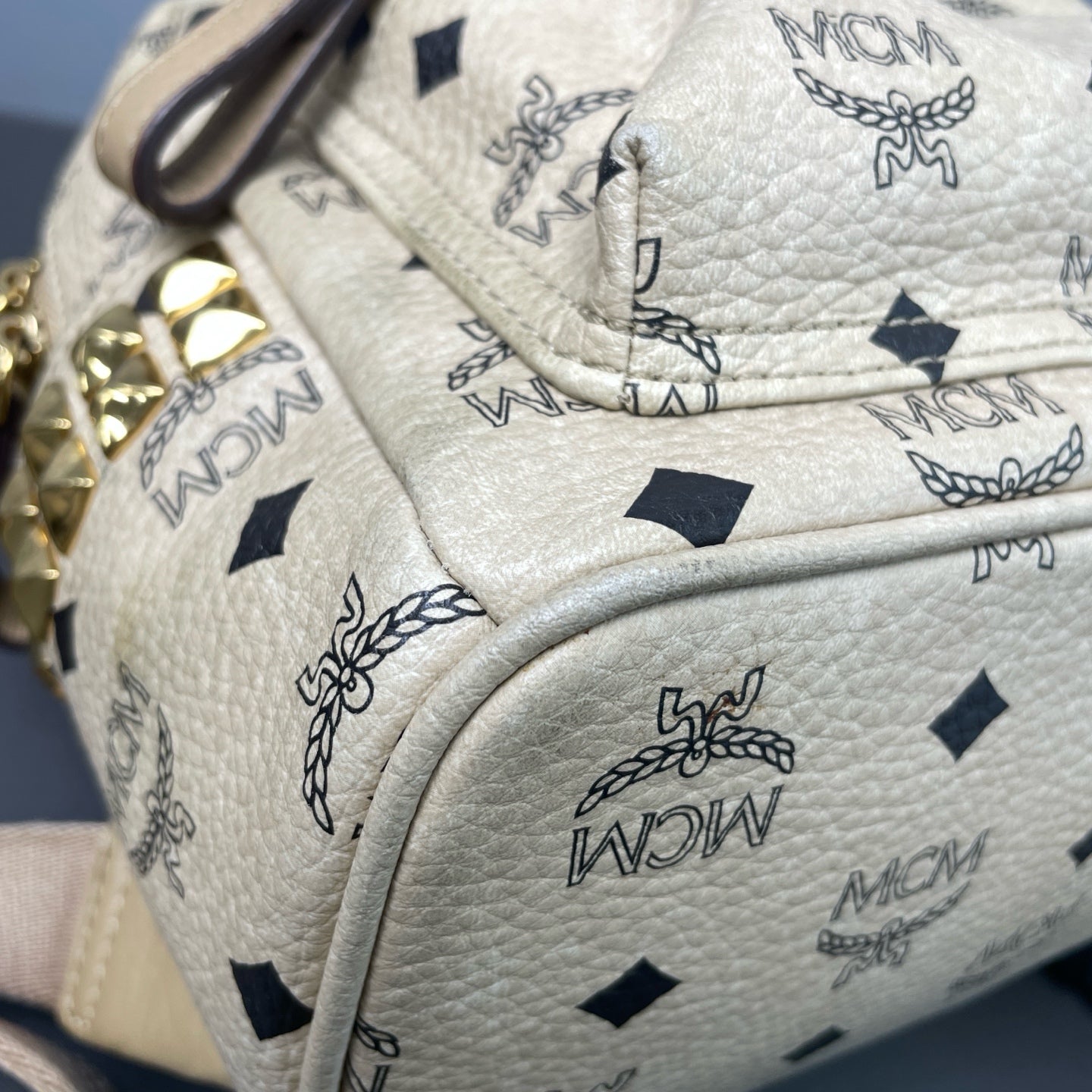 MCM Yellow