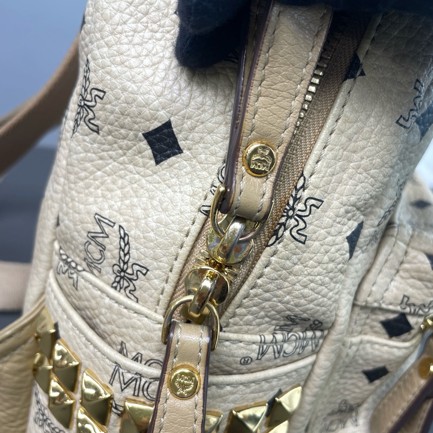 MCM Yellow