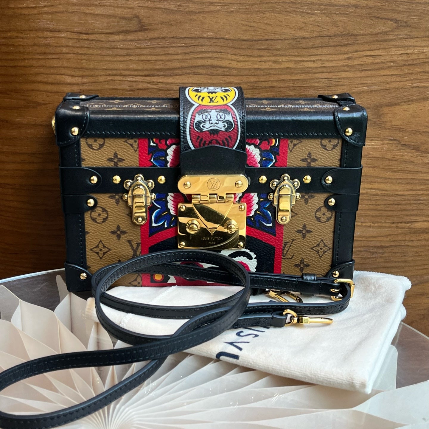 Louis Vuitton M43498