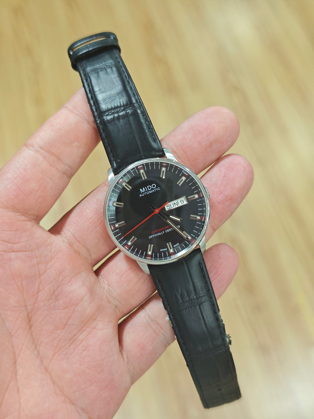 Mido Commander Automatic (self-winding) watch 40 millimeters M021.431.16.051.00