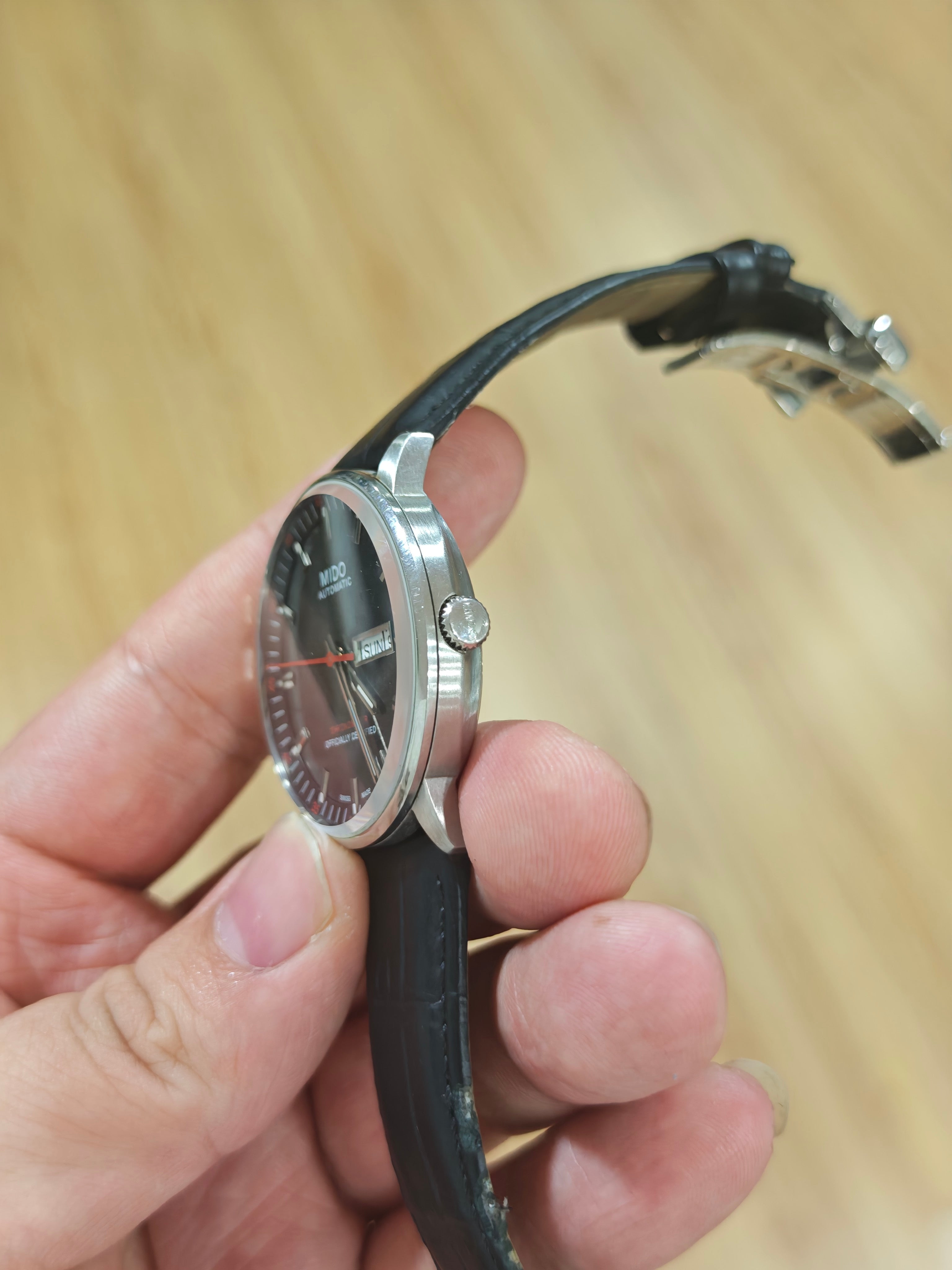 Mido Commander Automatic (self-winding) watch 40 millimeters M021.431.16.051.00