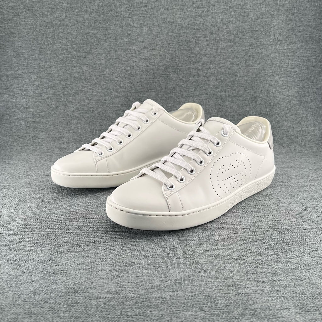 Gucci White Skate shoes
