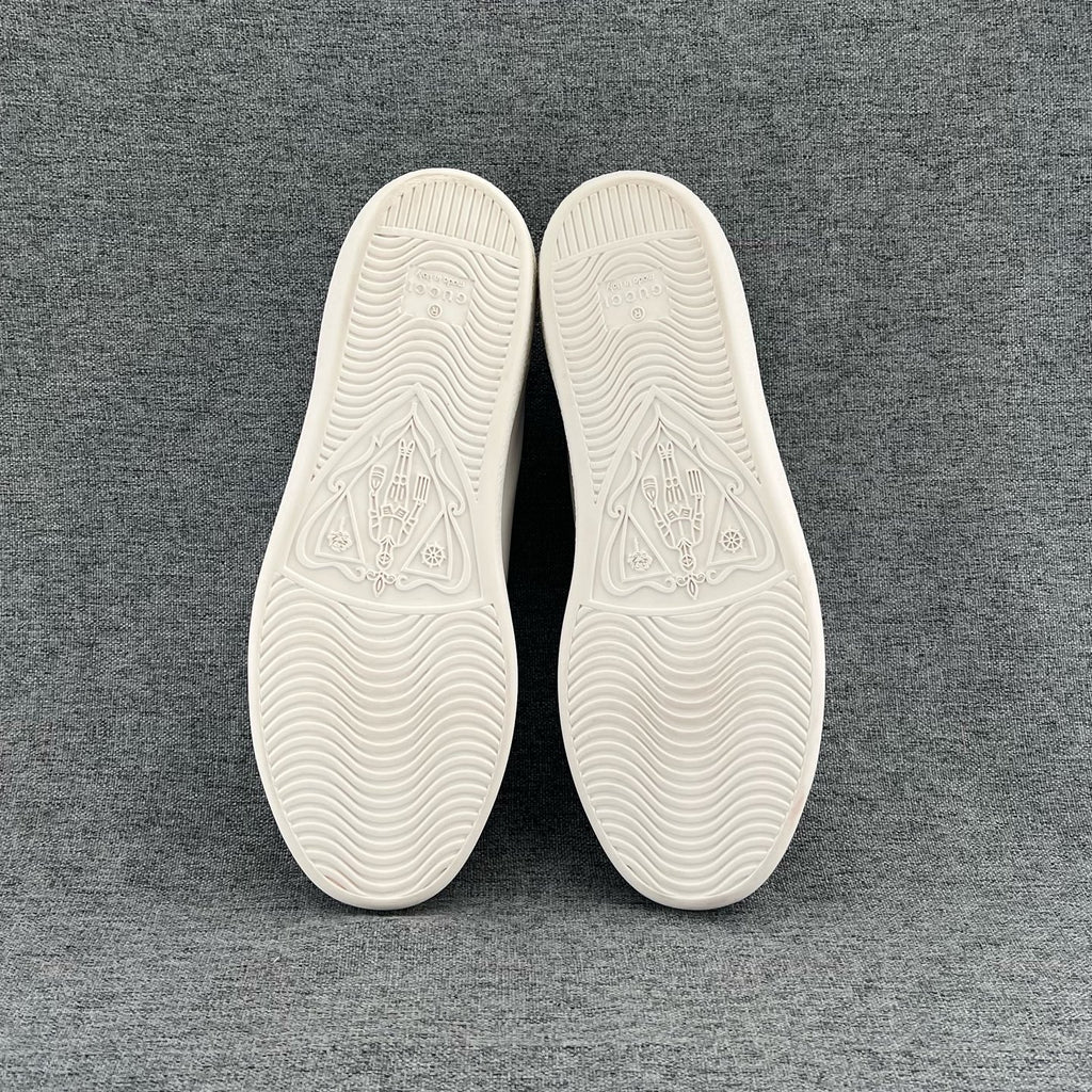 Gucci White Skate shoes