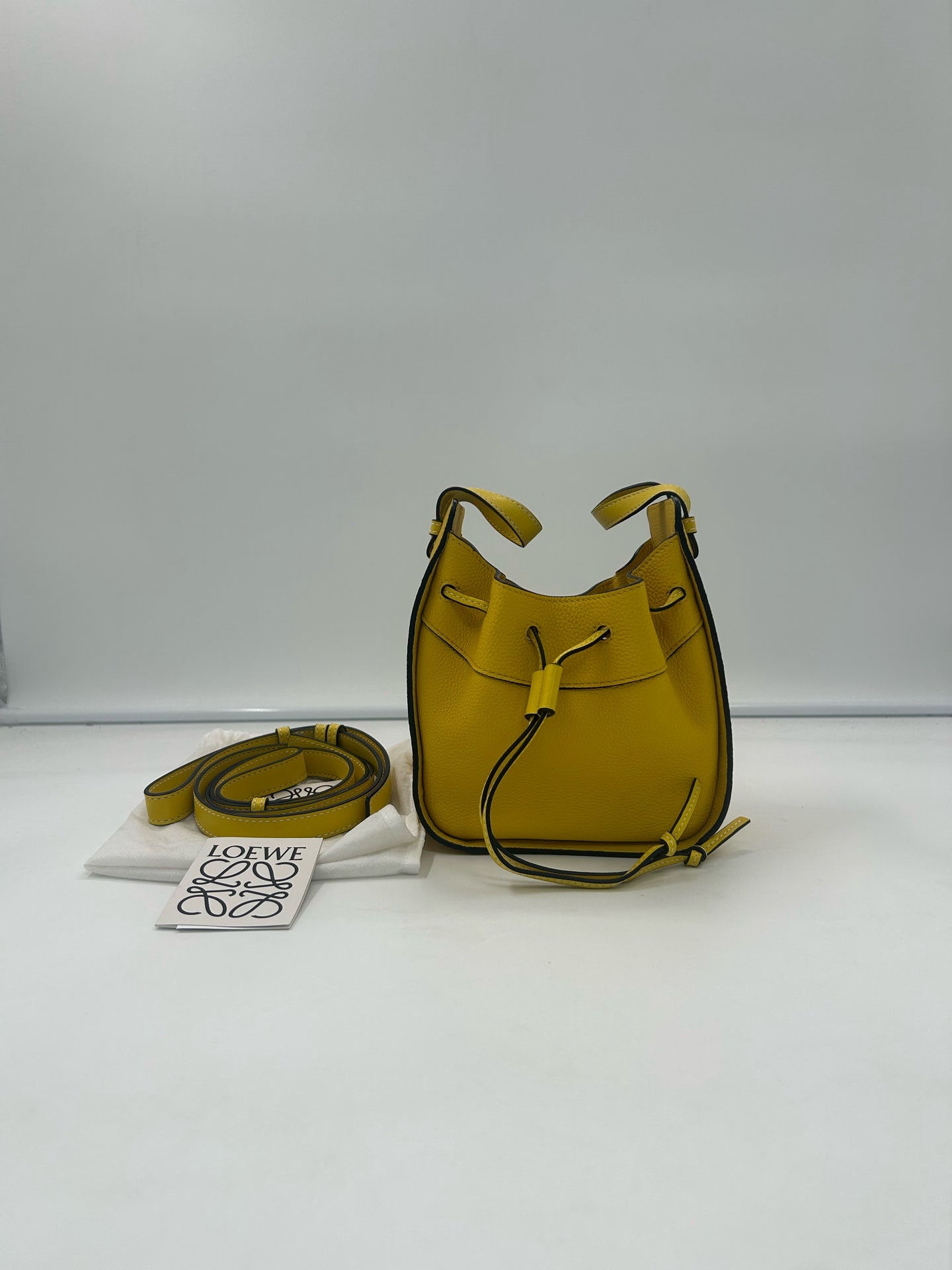 Loewe Yellow